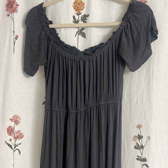 Boutique Dress - Picture 4 of 5